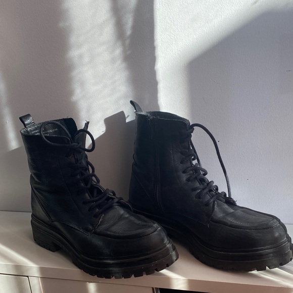 Black Leather Lace Up Women’s Boots - Miz Mooz - Picture 4 of 10